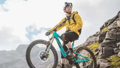 ویدیو جادوگر دوچرخه سواری کوهستان که عاشق طبیعت است